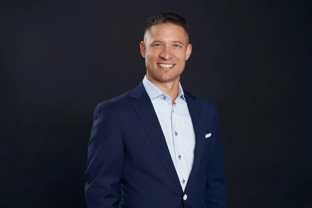 kelowna photographers - hiilite photography - headshots kelowna