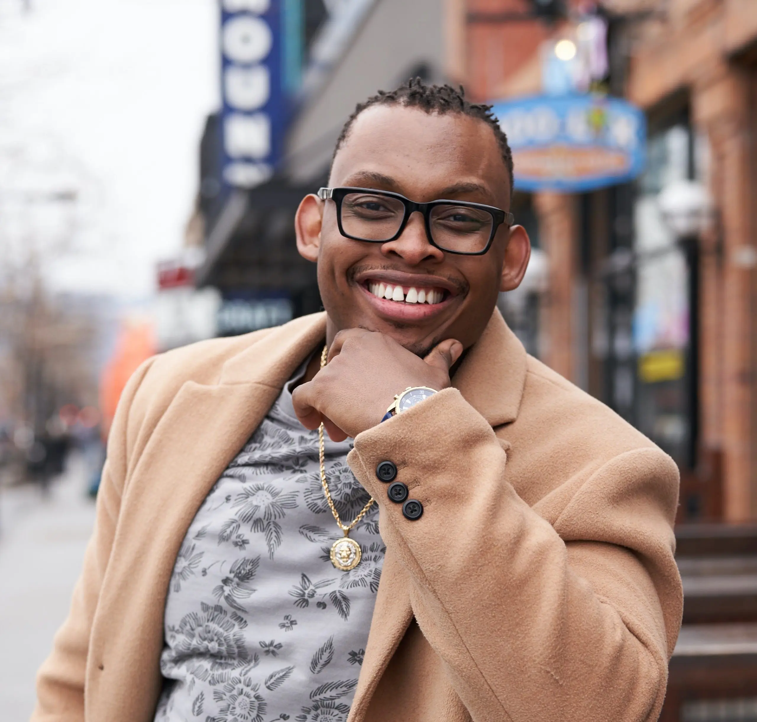 Professional Tinder Photos Kelowna - Hiilite Photography - Professional Photography Kelowna